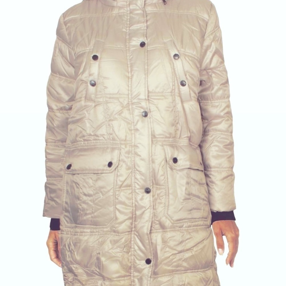 Urban Republic stone puffer coat. Detachable hood with faux fur. Size Medium
